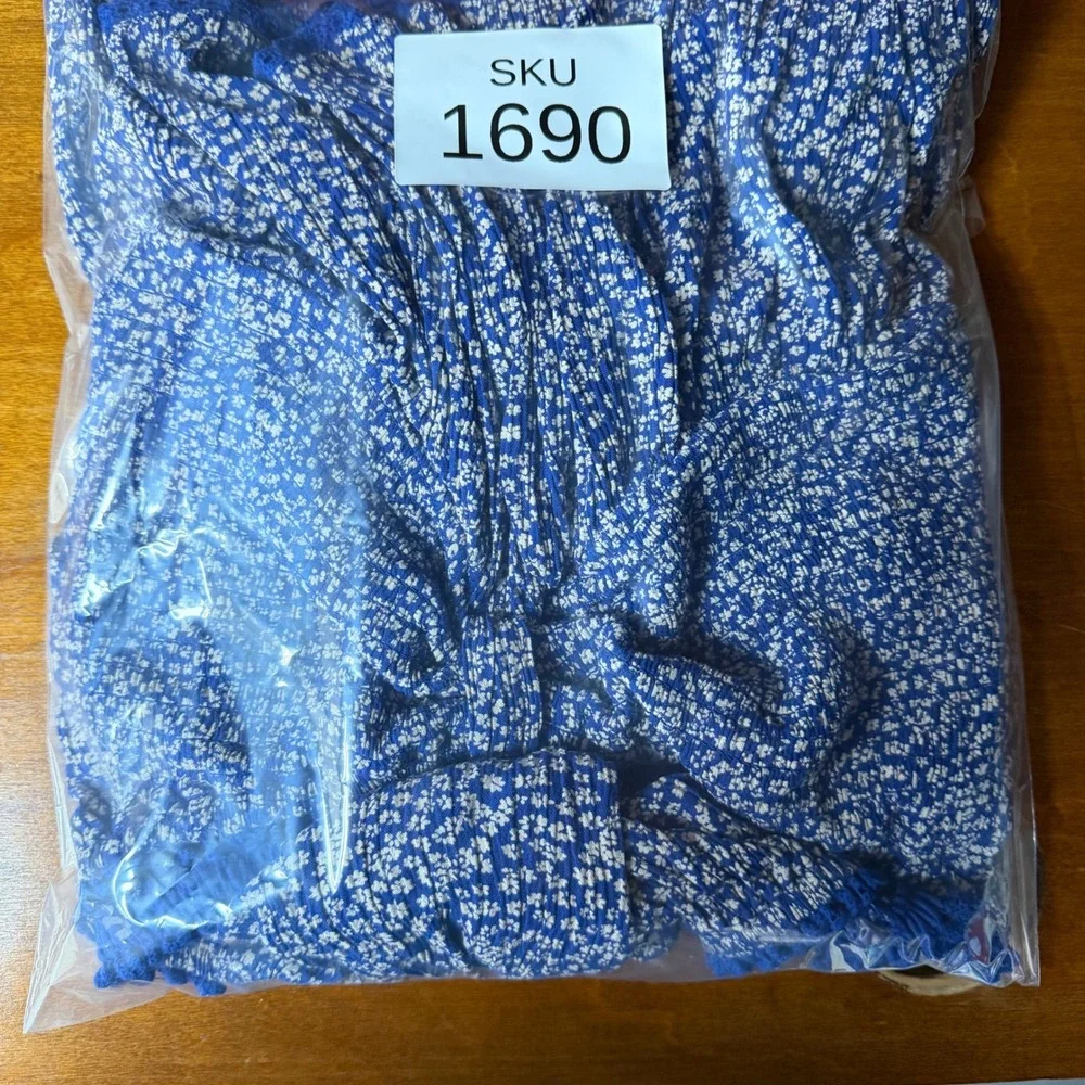 Free People Top Womens M Blue Floral Smocked Puff Sleeve Peplum Blouse